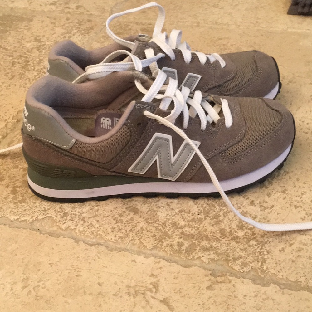 New Balance gray 574–NWOT